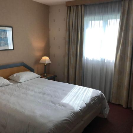Hotel Le Manoir Orchies Esterno foto