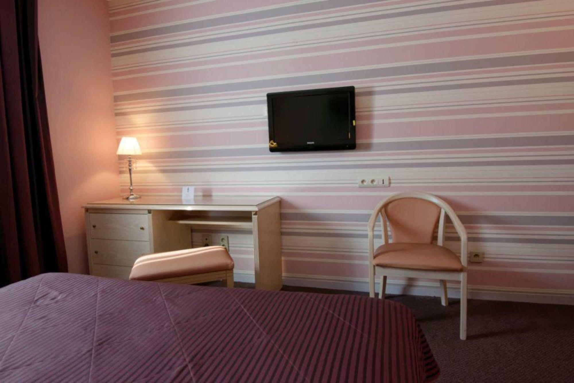 Hotel Le Manoir Orchies Esterno foto